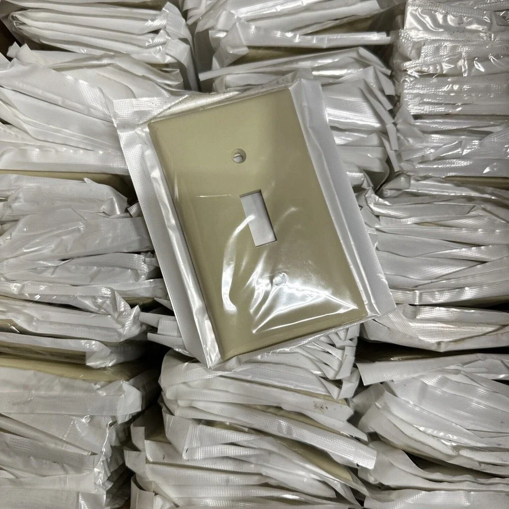 Leviton Ivory Switch Cover 001-80701-I Thermoplastic. Lot Of 150
